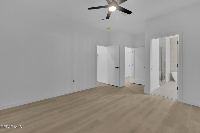 Building Photo - 1519 Golden Hill Terrace