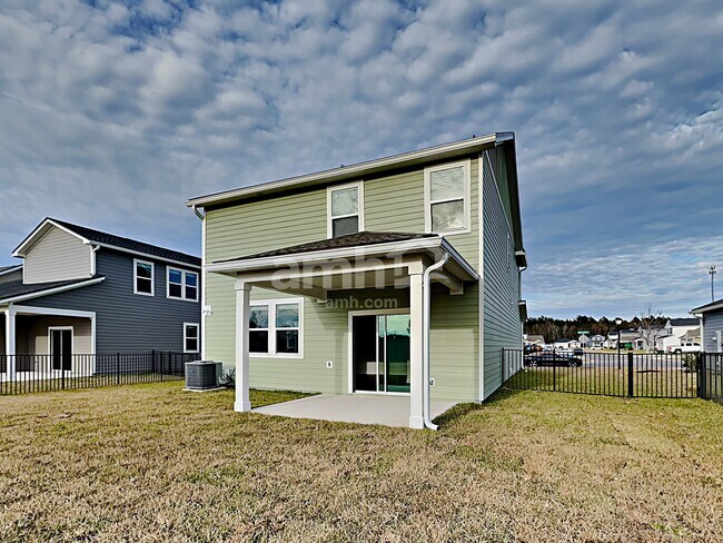 Building Photo - 83 Banyan Forest Drive