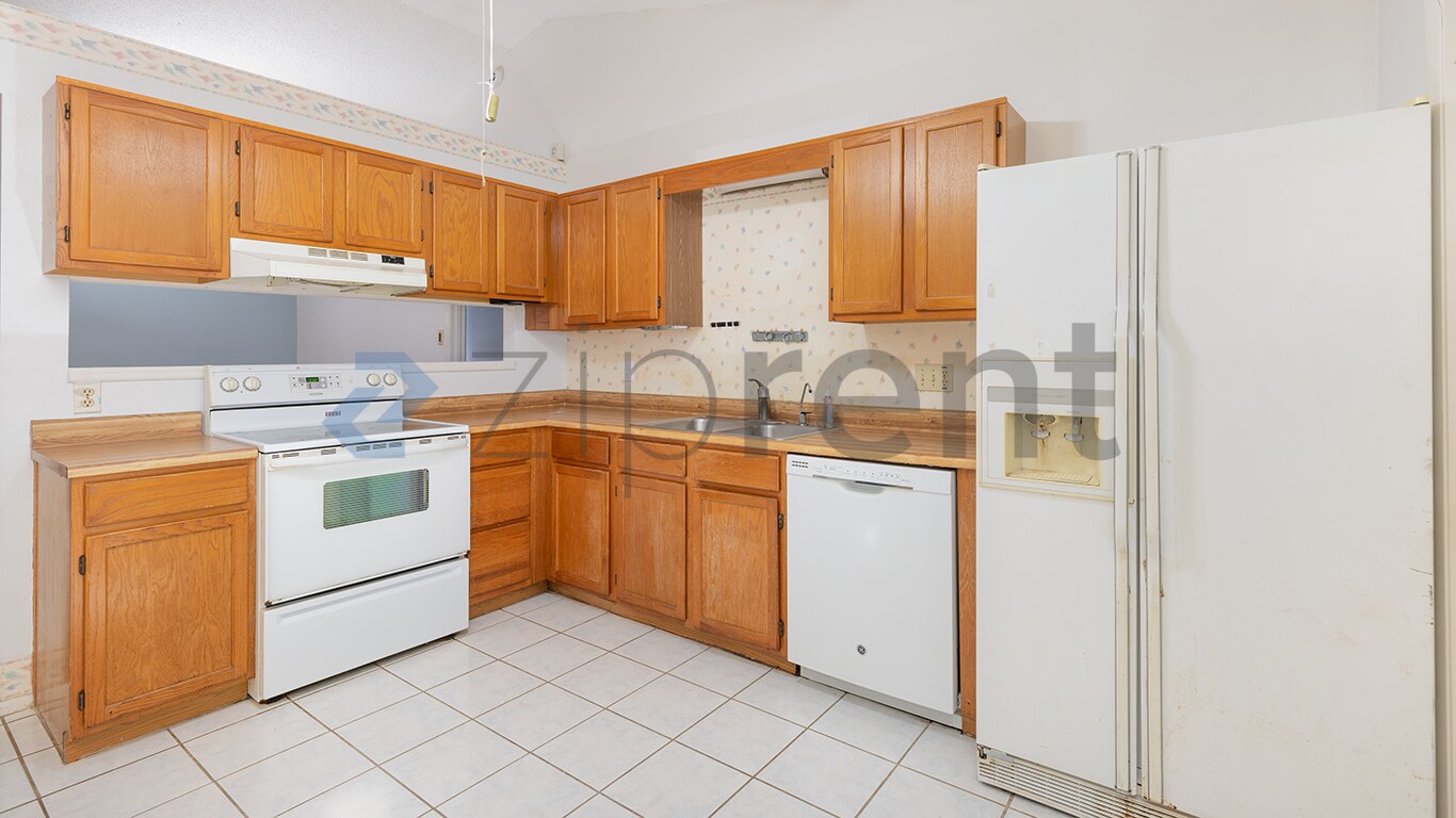 Building Photo - Unit