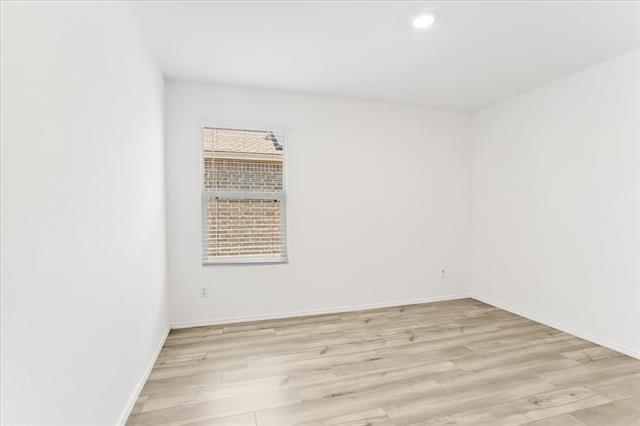 Building Photo - 405 Laurenbrooke Dr
