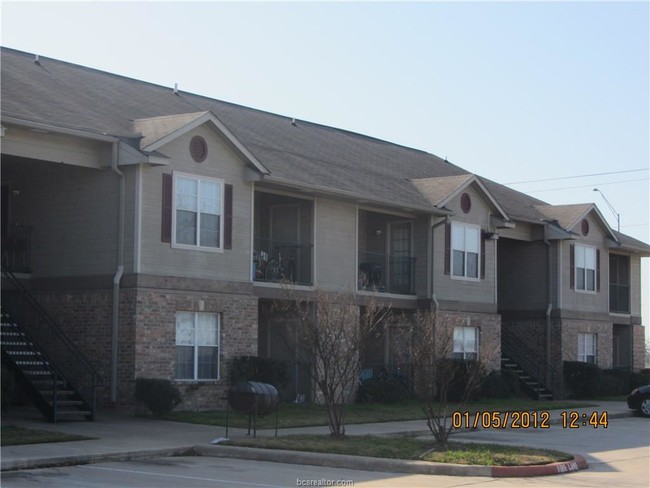 Building Photo - 100 Deacon Dr
