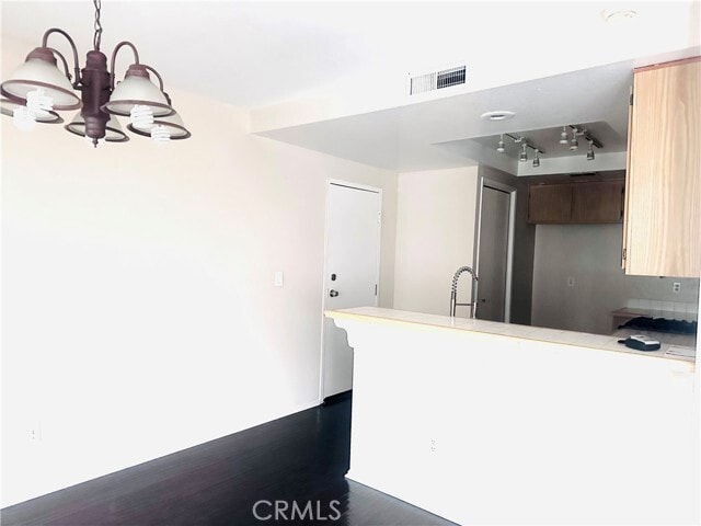 Building Photo - 9723 La Jolla Dr