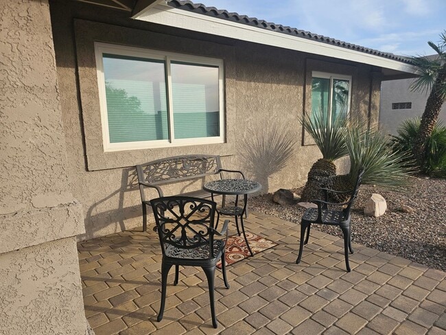 Building Photo - Fully Furnished Summer Rental
