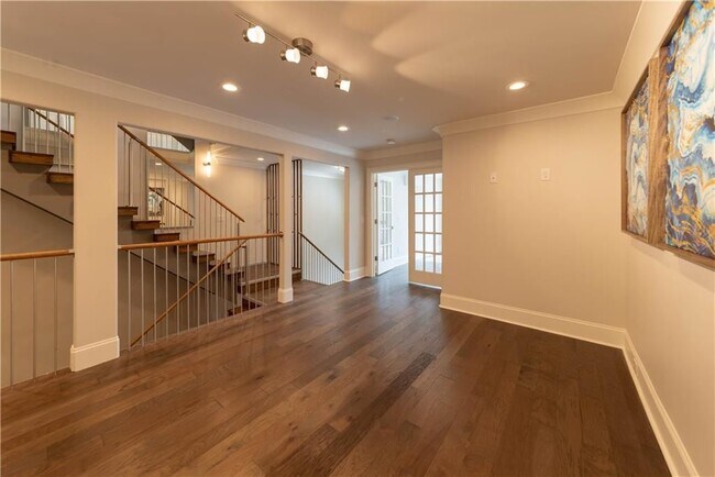 Building Photo - 172 Oxbo Rd