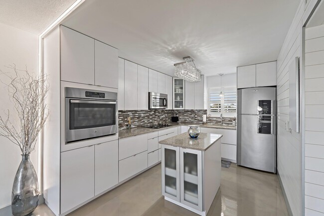 Building Photo - 100 Waterway Rd