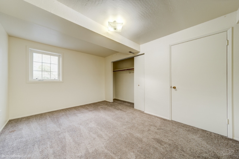 Building Photo - 101 E Miller Ave