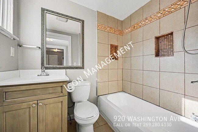 Building Photo - 920 Washington Ave