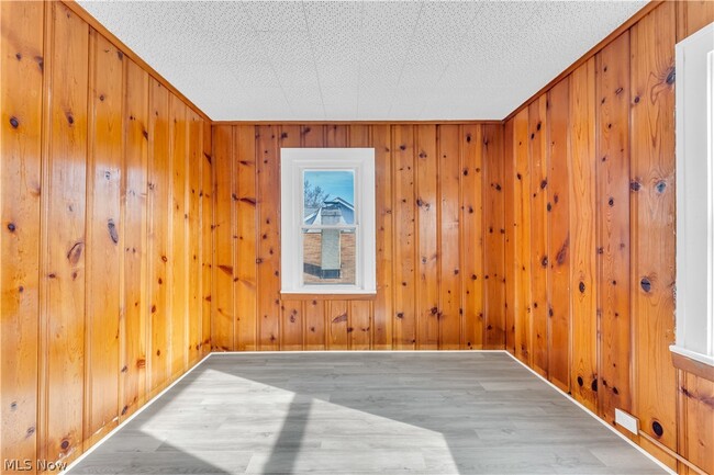 Building Photo - 516 Whitney Ave