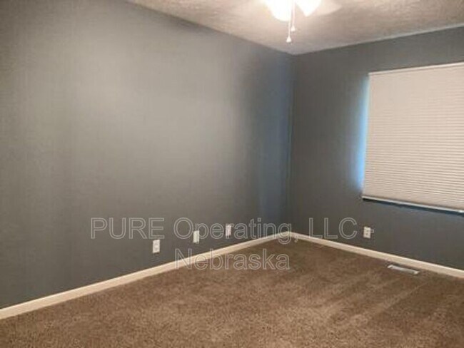 Building Photo - 10821 Curtis Ave Cir