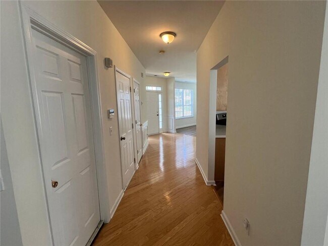 Building Photo - 421 Holland Springs Dr NW