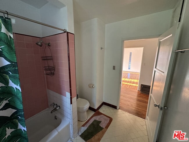 Building Photo - 4001 Chevy Chase Dr