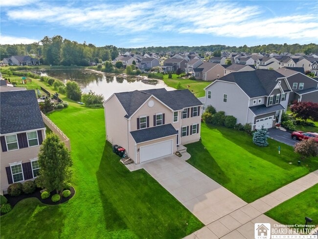 Building Photo - 27 Middlebury Ln