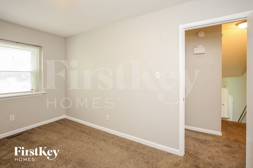 Building Photo - 3050 Acoma Dr