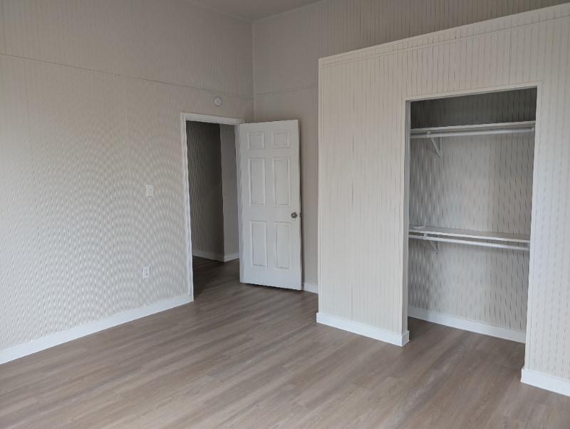 Building Photo - 1007 Bois D'Arc St