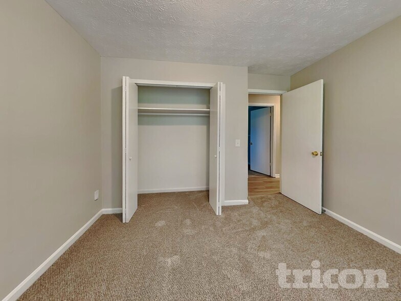 Building Photo - 5555 Richland Dr