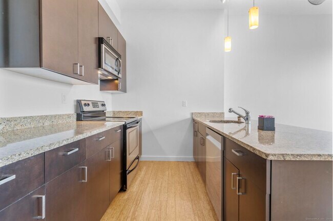 Building Photo - 881 Lafayette Blvd