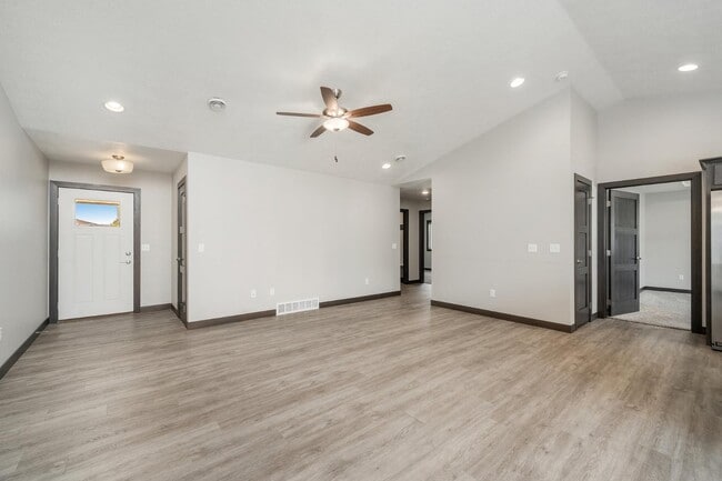 Building Photo - 4502 W 34th St N
