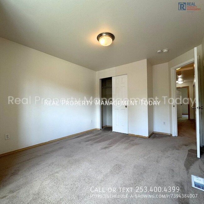 Building Photo - 15117 67th Ave E