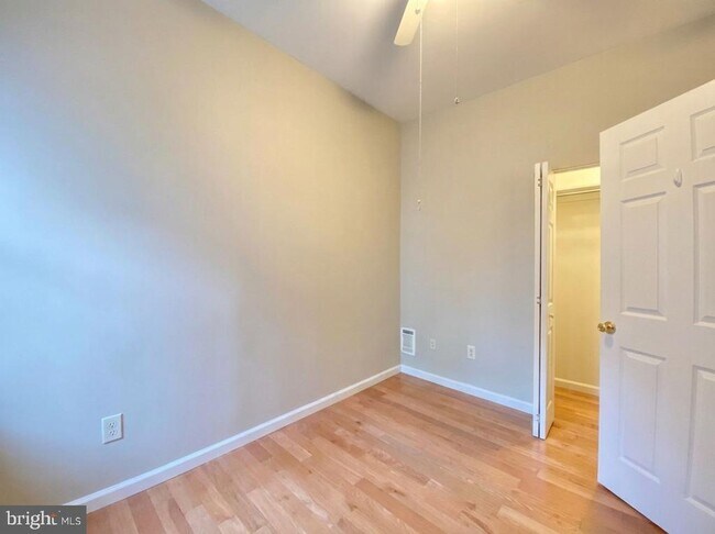 Building Photo - 1518 Page St