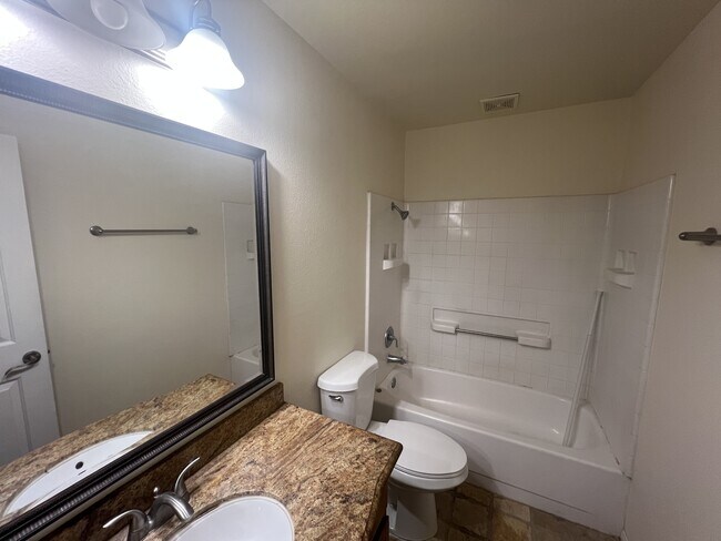 Building Photo - 539 Woodside Oaks