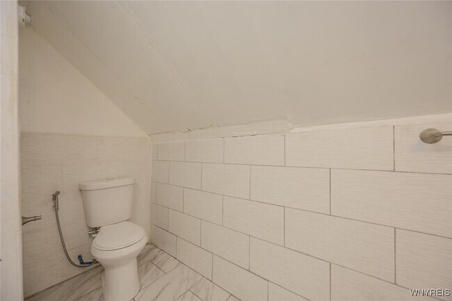 Building Photo - 62 Sweet Ave