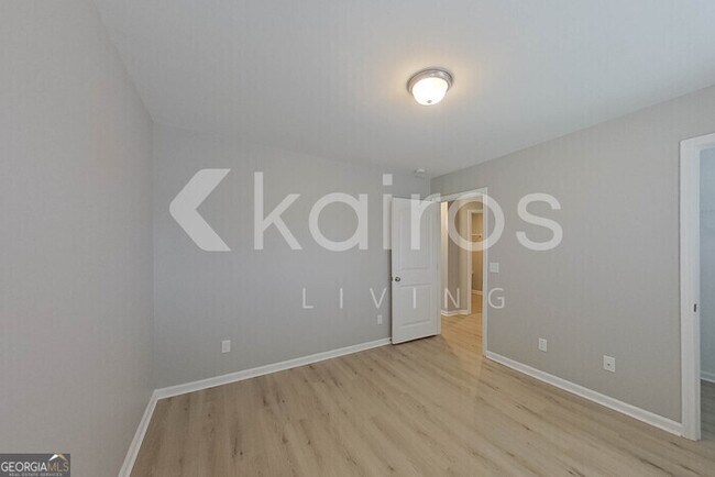 Building Photo - 105 Colonial Wy