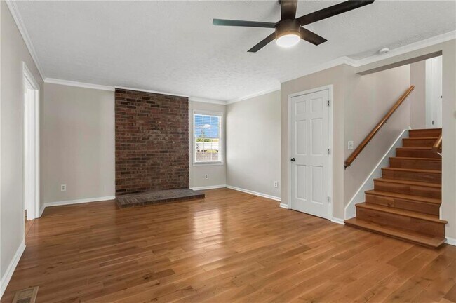 Building Photo - 37 Skyview Cir