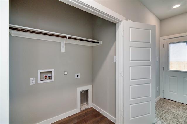 Building Photo - 725 Fallow Dr