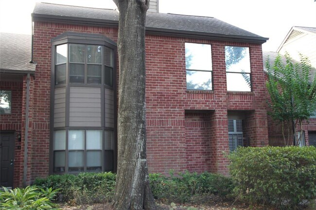 Building Photo - 7447 Cambridge St