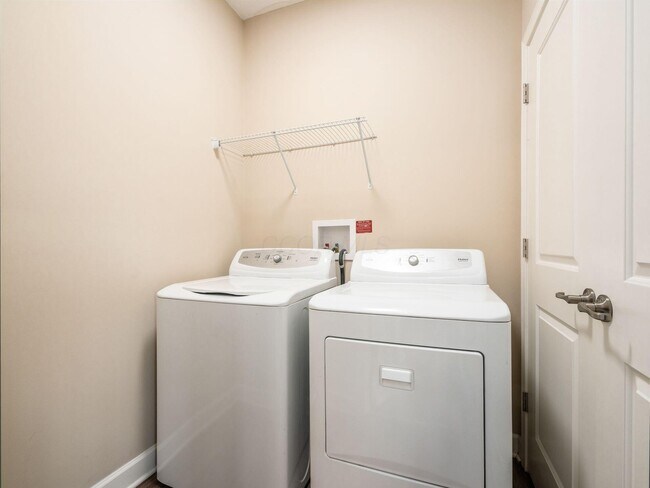 Building Photo - 5853 Spruce Forest Dr