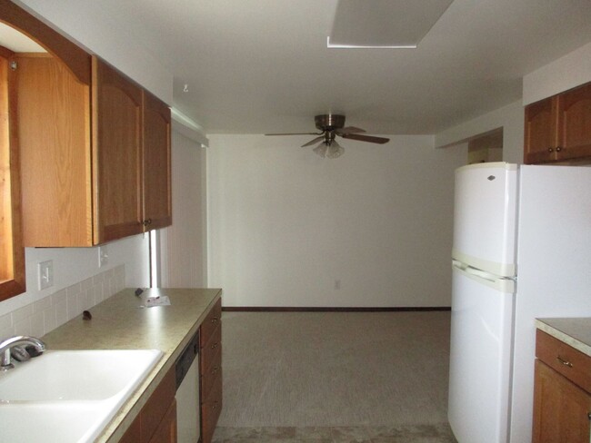 Building Photo - Beautiful 3 Bedroom, 1 Bath Ranch in Lovel...