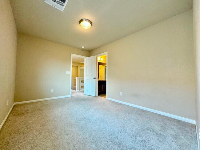 Building Photo - 8173 Crimson Creek Ct