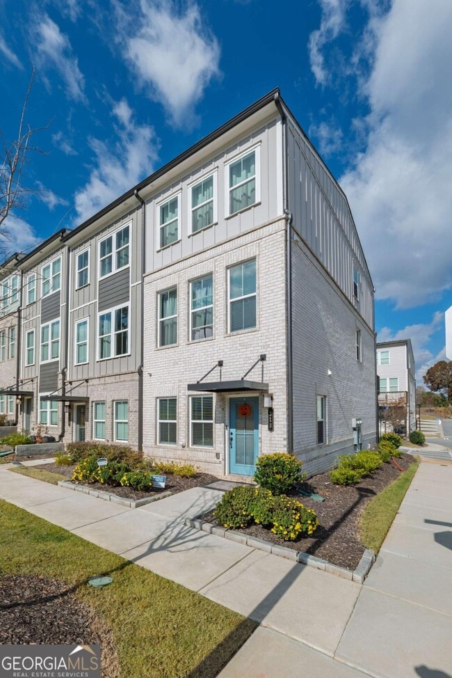 Building Photo - 313 Skylar Way SE