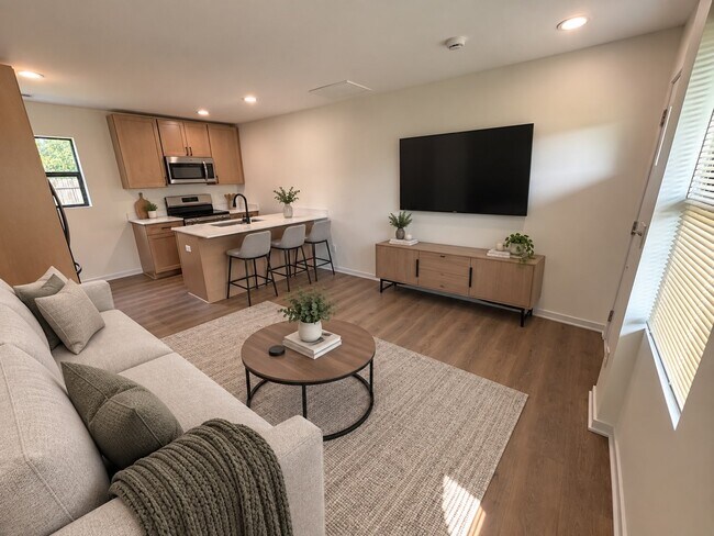 Building Photo - 22013 Springbrook Ave