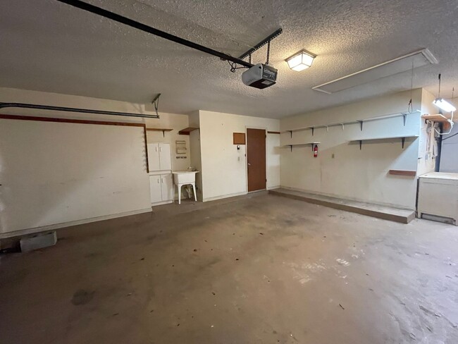 Building Photo - SPACIOUS 3 BD/2BA Home in Winter Springs!