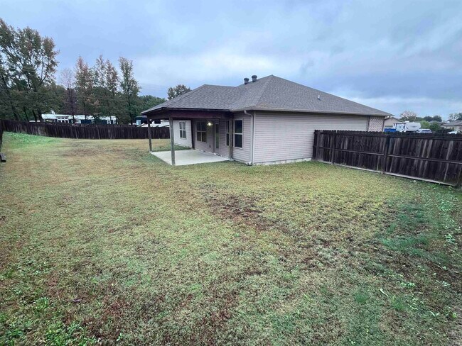 Building Photo - 27 Kasidyann Ct