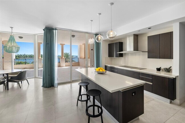 Building Photo - 7133 Fisher Island Dr