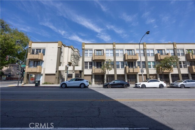 Building Photo - 80 N Raymond Ave
