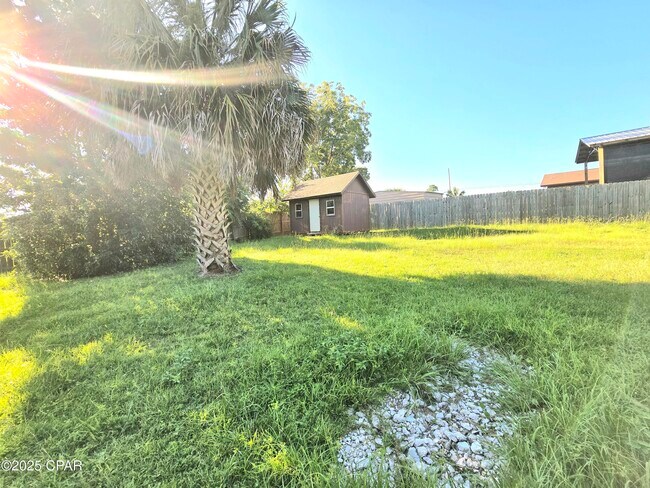 Building Photo - 7523 Chipewa St