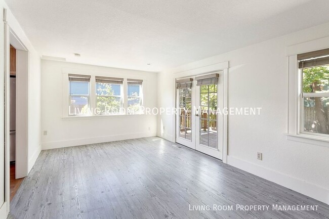 Building Photo - 6429 N Delaware Ave