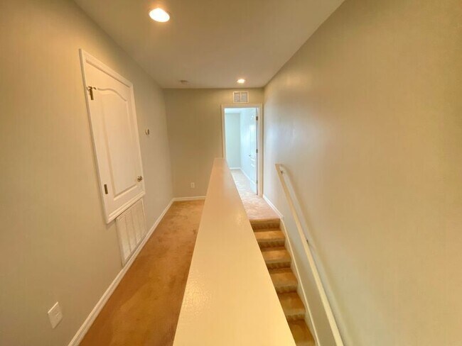 Building Photo - 600 Northern Way