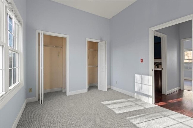 Building Photo - 102 Dixon St