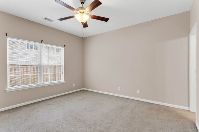 Building Photo - 13 Cypress Ln