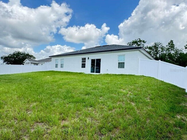 Building Photo - 5998 SW 128th St Rd