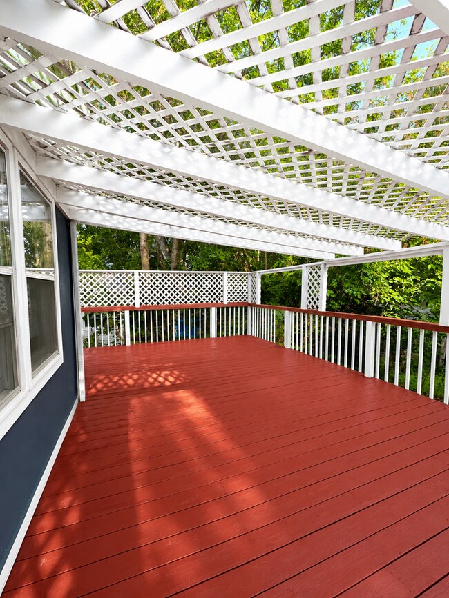 Building Photo - Coming Soon | Charming 2 Bed Home with Spacious Porch