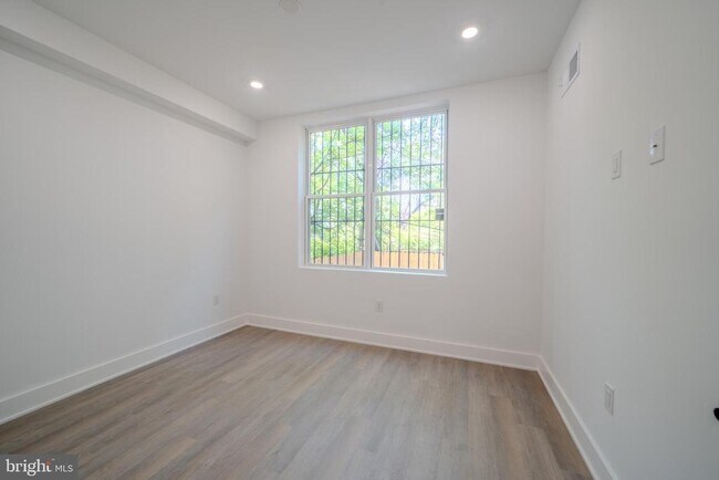 Building Photo - 1710 N 24th St