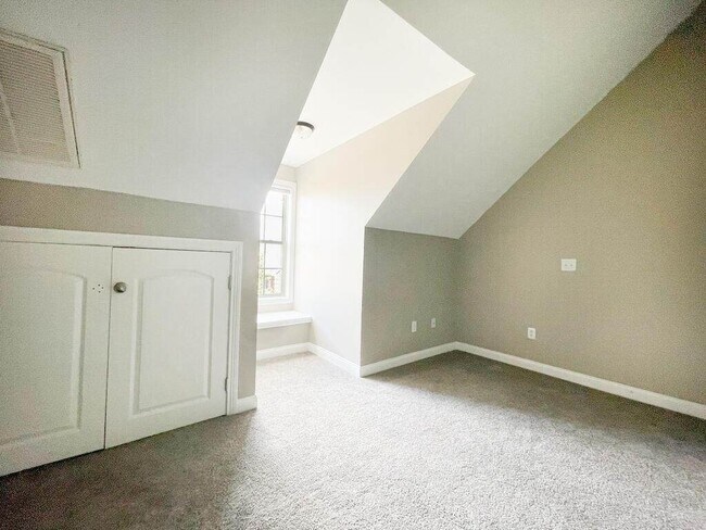 Building Photo - 1141 Unity Dr
