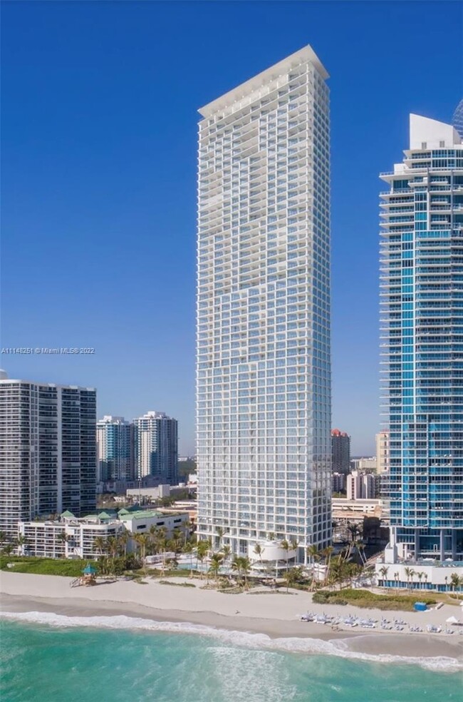 Building Photo - 16901 Collins Ave