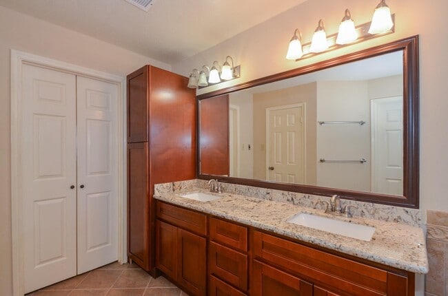 Building Photo - 2926 Williams Grant