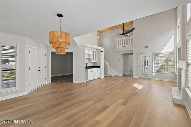 Building Photo - 53 S 9 Dr
